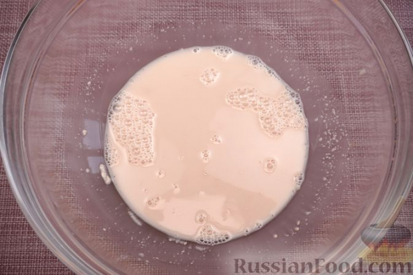 Апельсиновый рождественский калач-краффин с изюмом и орехами
