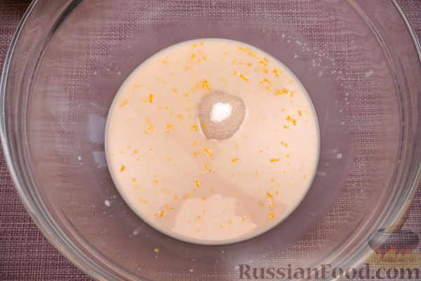 Апельсиновый рождественский калач-краффин с изюмом и орехами