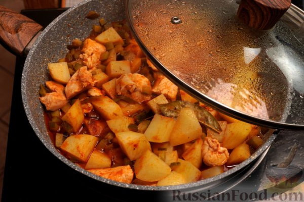 Азу из курицы с изюмом