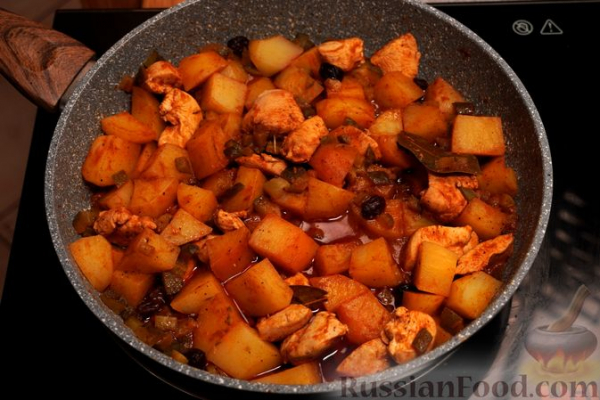 Азу из курицы с изюмом