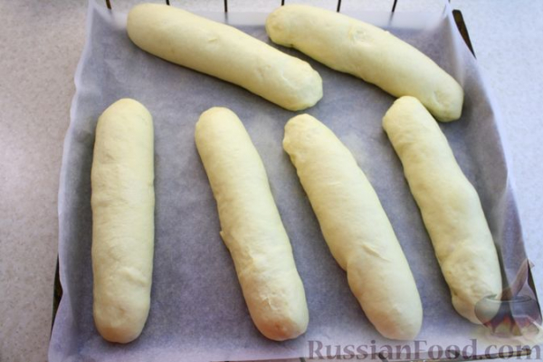 Булочки-батоны с зелёным чесночным маслом