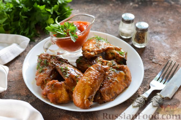 Куриные крылышки, запечённые в лимонно-соевом маринаде