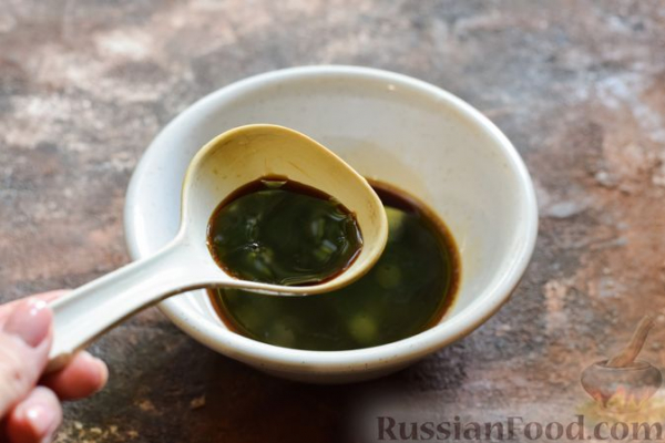 Куриные крылышки, запечённые в лимонно-соевом маринаде