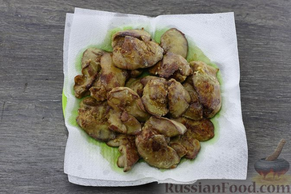 Печень с клюквой и яблоками, в духовке