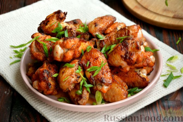Пряные жареные куриные крылышки