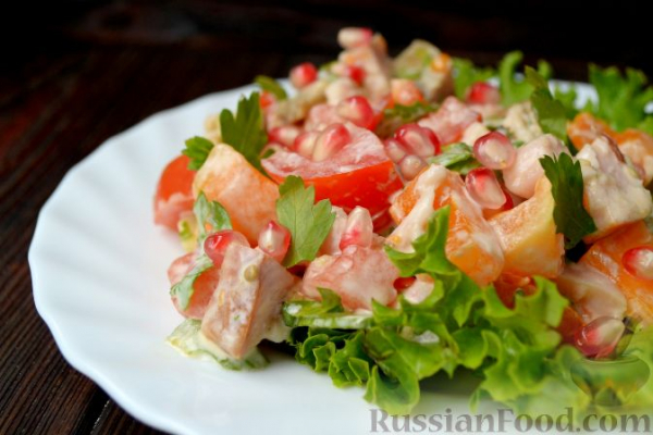 Салат из баклажанов и помидоров, с зернами граната