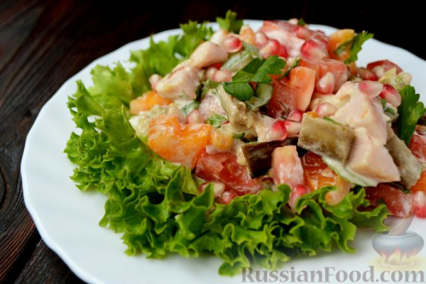 Салат из баклажанов и помидоров, с зернами граната