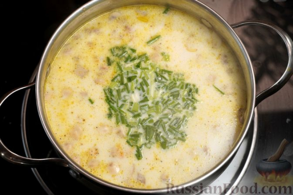 Сливочный суп с грибами, тыквой и булгуром