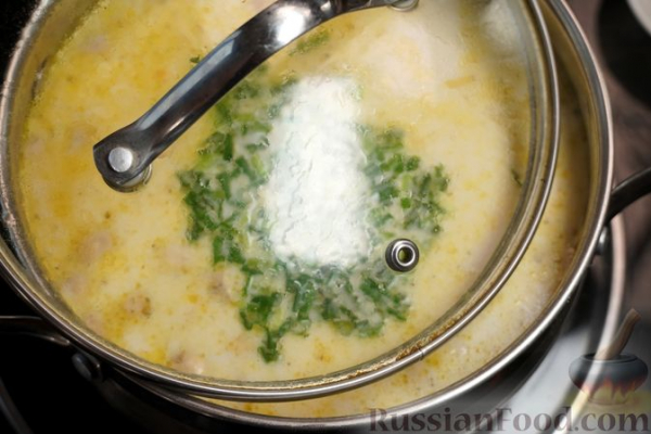 Сливочный суп с грибами, тыквой и булгуром