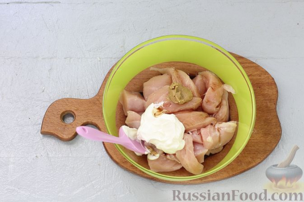 Жареное куриное филе в сметанно-соевом кляре