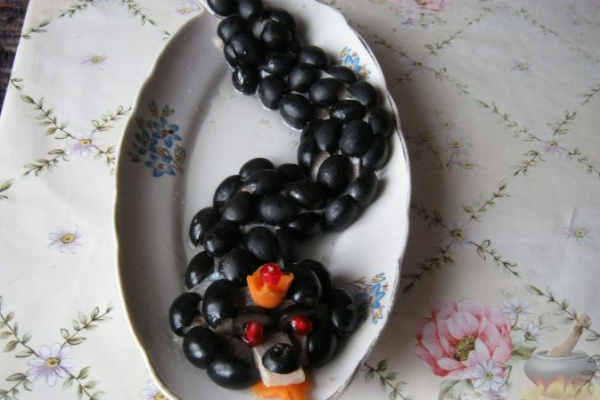 Змея из сельди