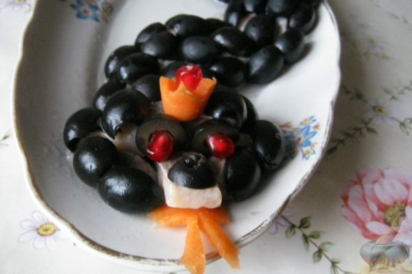 Змея из сельди