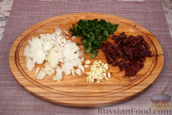 Мясной террин с копчёной курицей и вялеными томатами