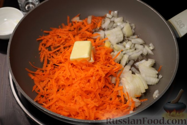 Рыбная солянка с крабовыми палочками
