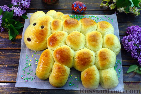 Сдобный пасхальный пирог "Овечка"