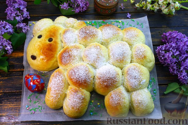 Сдобный пасхальный пирог "Овечка"