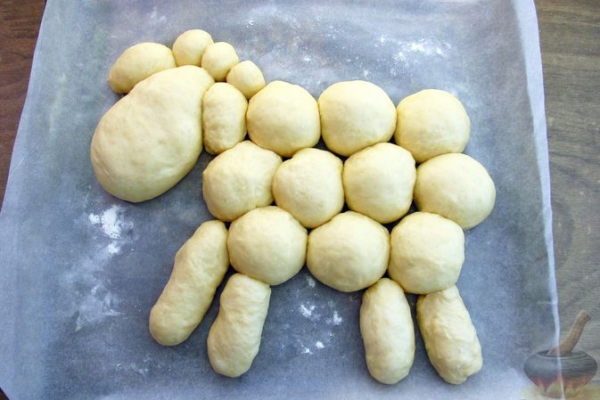 Сдобный пасхальный пирог "Овечка"