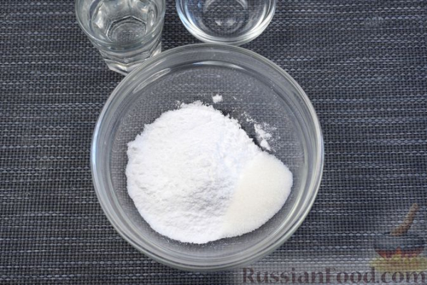Коврижка с повидлом, масляным кремом и сахарной глазурью
