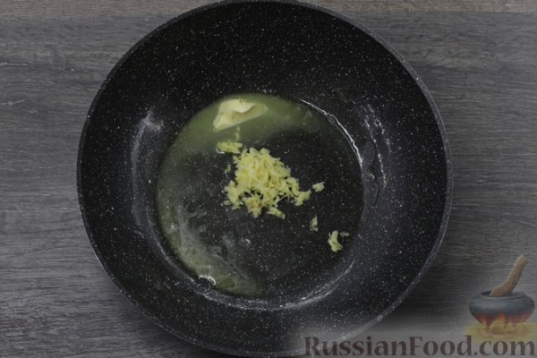 Жареные куриные крылышки в соево-томатном соусе