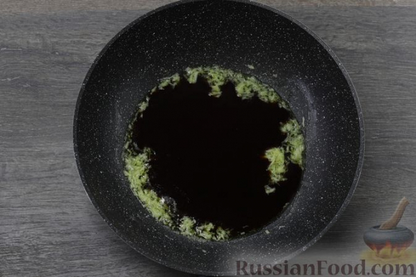 Жареные куриные крылышки в соево-томатном соусе