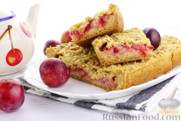 Тёртый пирог со сливами