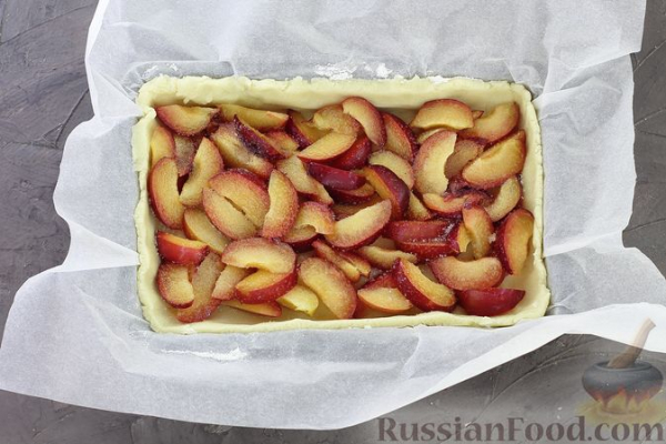 Тёртый пирог со сливами