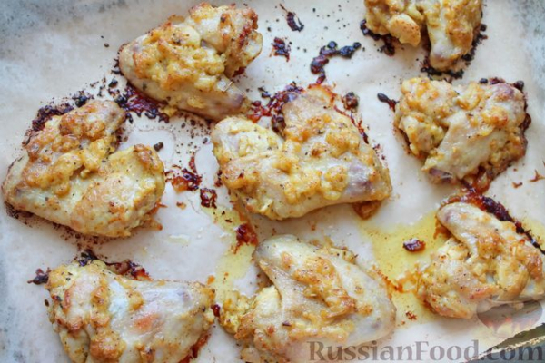Запечённые куриные крылышки в майонезе