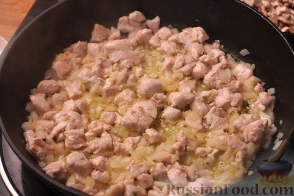 Крошка-картошка с курицей и грибами