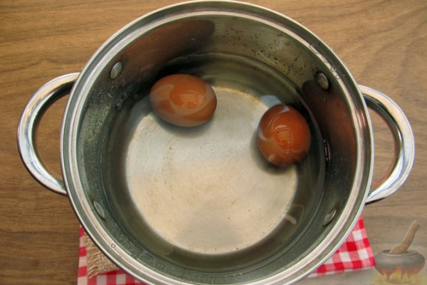 Праздничный салат "Змейка" с огурцами, курицей и яблоком