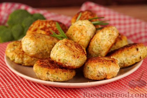 Куриные котлеты с брокколи и кускусом Куриные котлеты с брокколи и кускусом