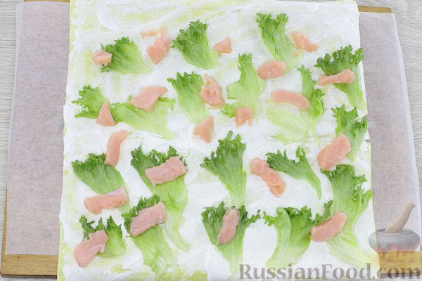 Рулет из лаваша с красной рыбой