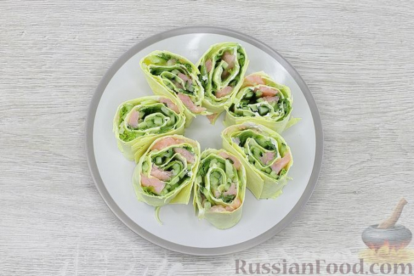 Рулет из лаваша с красной рыбой