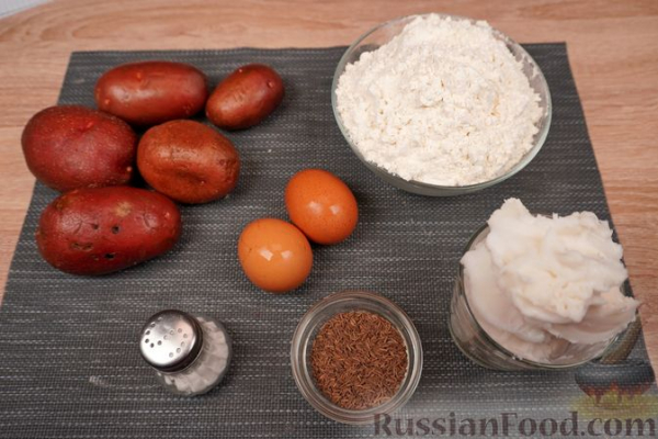 Солёное картофельное печенье с тмином