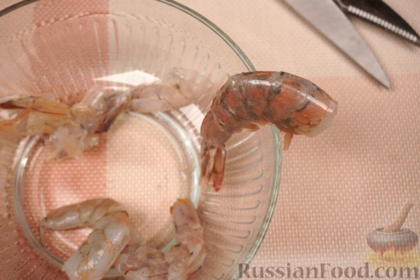 Креветки, жаренные в тесте катаифи (во фритюре)