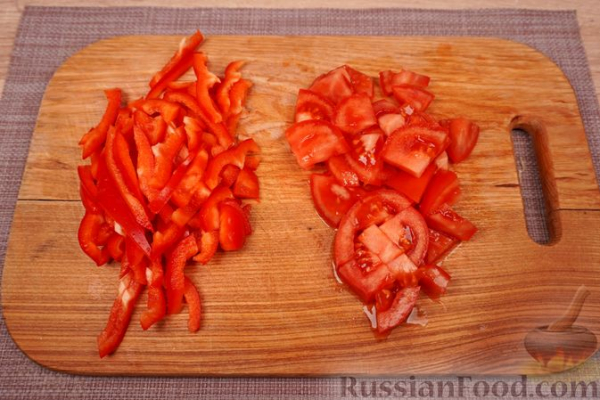 Овощной салат с брокколи и кукурузой