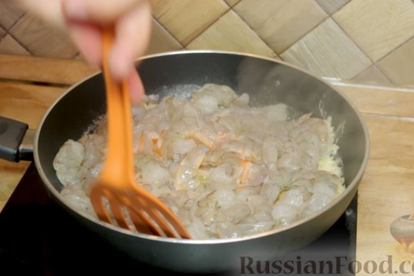Пикантные жареные креветки с чесноком (на сливочном масле)