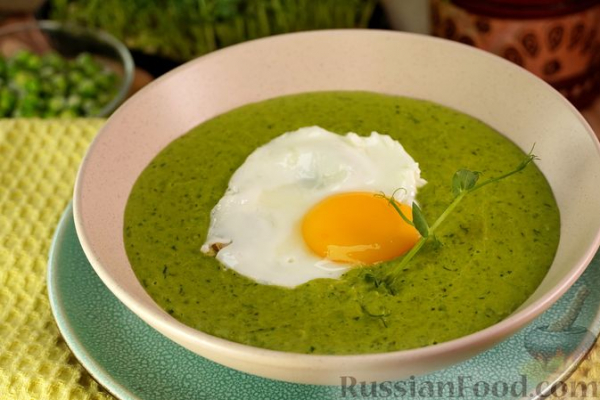Фёзелек (суп) с зелёным горошком