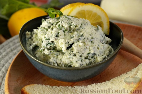 Кёрёзёт (закуска) с творогом, брынзой и шпинатом