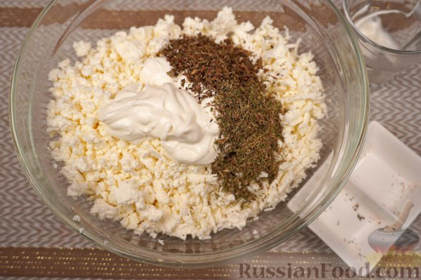 Кёрёзёт (закуска) с творогом, брынзой и шпинатом