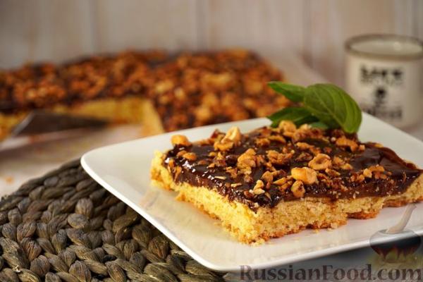 Мазурек с варёной сгущёнкой, шоколадом и орехами Мазурек с варёной сгущёнкой, шоколадом и орехами