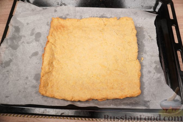 Мазурек с варёной сгущёнкой, шоколадом и орехами