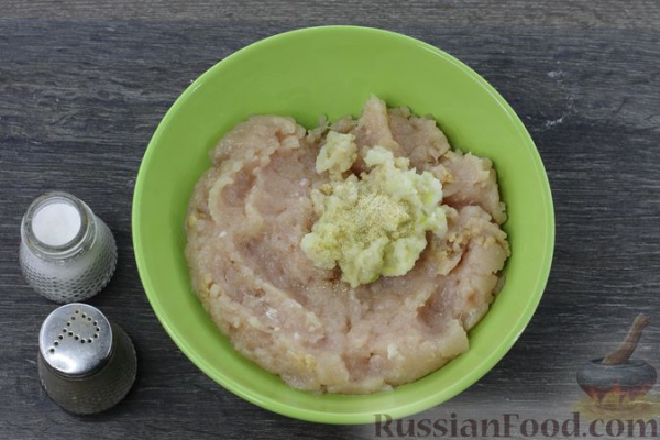 Суп с чечевицей, фрикадельками и овощами
