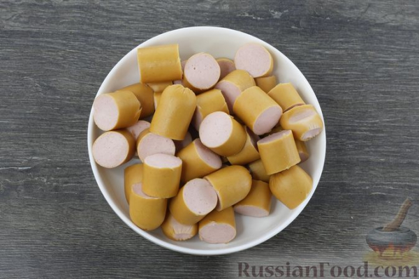 Шашлык из сосисок с овощами