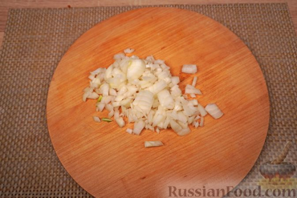 Жареный карп с томатно-грибным соусом