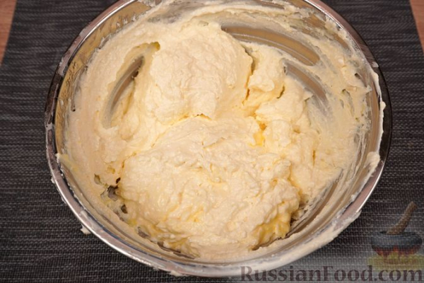 Пирог с творогом и абрикосами