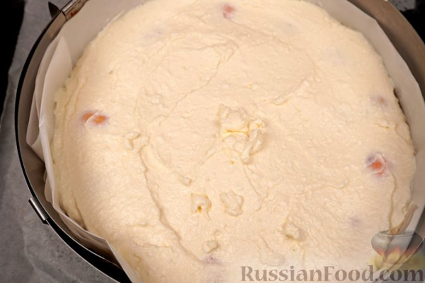 Пирог с творогом и абрикосами