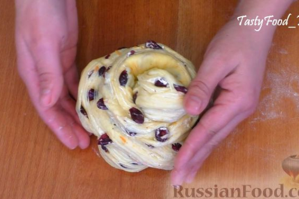 Кружевной пасхальный кулич "Краффин"
