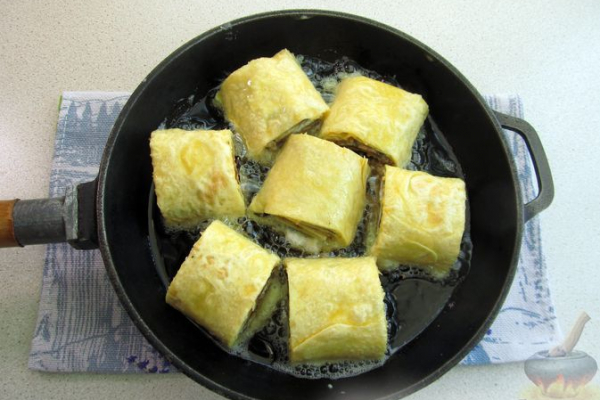 Рулетики из лаваша, с баклажанами и сыром