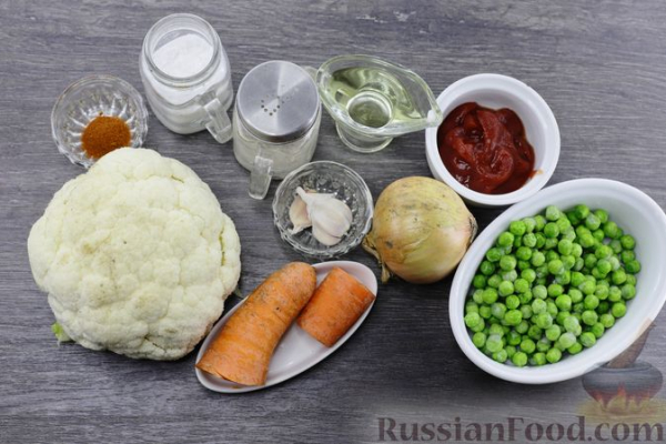 Цветная капуста, тушенная с зелёным горошком