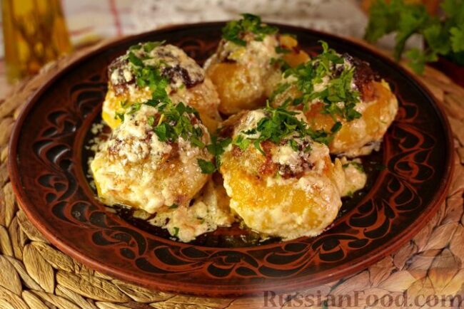 Лодочки из картофеля с фаршем (в духовке) Лодочки из картофеля с фаршем (в духовке)